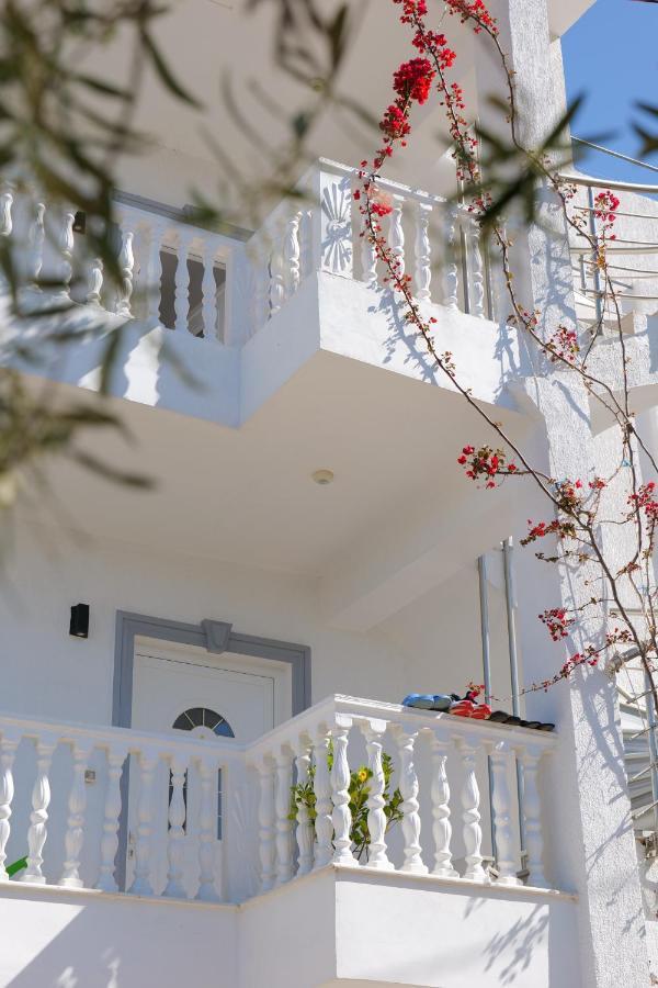 Aparthotel Vila Unique Ksamil Exteriér fotografie