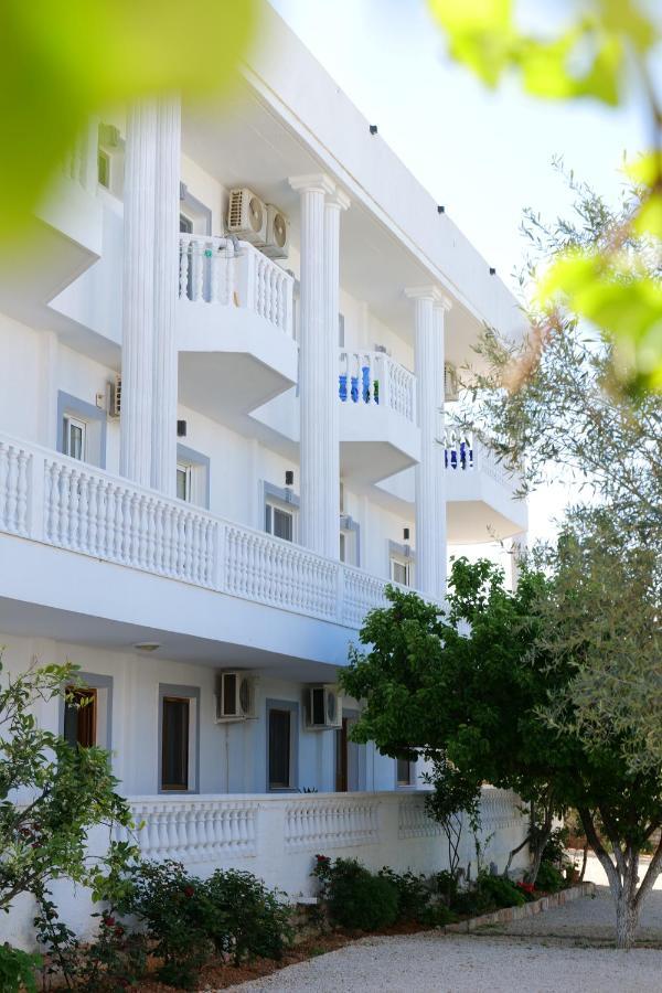 Aparthotel Vila Unique Ksamil Exteriér fotografie